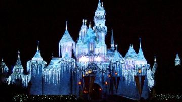 Al parecer Disneyland toma medidas para combatir el exceso de visitantes.