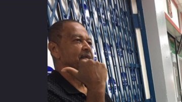 El comercio dañado por el huracán María.