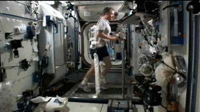 Hacer ejercicios es esencial para los astronautas en la EEI. Tumblr NASA