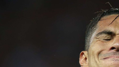 El delantero peruano Paolo Guerrero fue suspendido un año por la FIFA