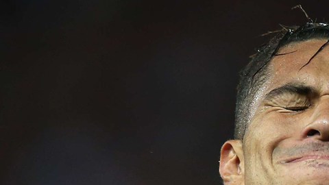 El delantero peruano Paolo Guerrero fue suspendido un año por la FIFA