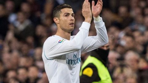 El delantero portugués del Real Madrid Cristiano Ronaldo difundió otra de sus obras humanitarias. (Foto: EFE/ Rodrigo Jiménez)