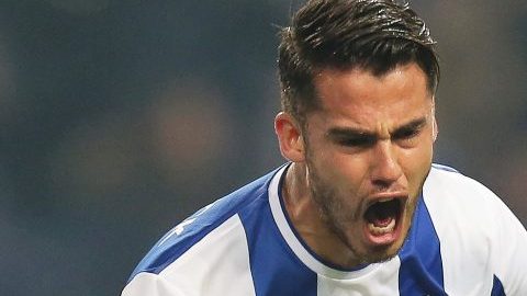 Diego Reyes anotó su primer gol con el FC Oporto y lo celebró por todo lo alto. (Foto: EFE/MANUEL ARAUJO)
