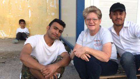 Lisa dice que antes de llegar a Grecia no tenía conciencia de la magnitud de la crisis de los refugiados.