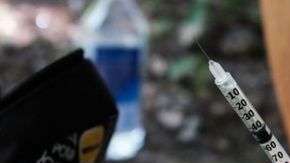 Detrás del dramático aumento en las sobredosis entre los consumidores de heroína están los opioides sintéticos como el fentanilo.