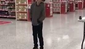 Calum Courtney, de diez año, tiene autismo de alto funcionamiento.