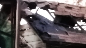 El fuego arrasó con la vivienda y ahora buenos samaritanos ayudan a los afectados.