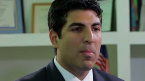 Matt Dababneh representa al distrito 45.