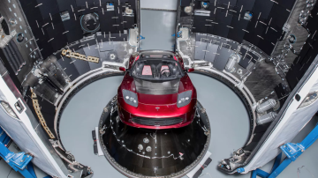 Vehiculo, diseñado por la compañía del multimillonario, Elon Musk.