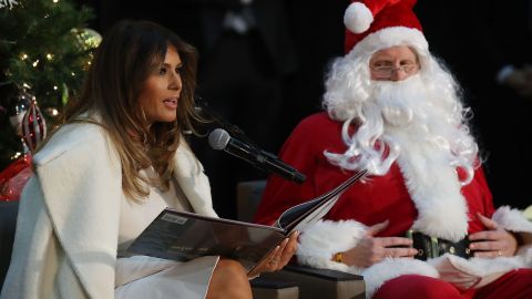 Melania Trump rompe el protocolo