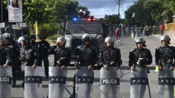 La Policía Militar hondureña se ha encargado de vigilar las protestas de los partidarios del candidato opositor, Salvador Nasralla.