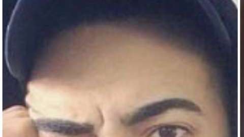 Melo fue acusado de agresión, acoso agravado, amenaza y poner en riesgo el bienestar de un menor, entre otros.