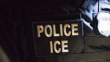 Además de detenciones en la frontera, ICE mantiene operativos en todo EEUU.