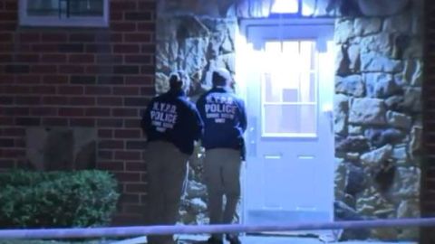 La pareja vivía en una residencia en Port Richmond.