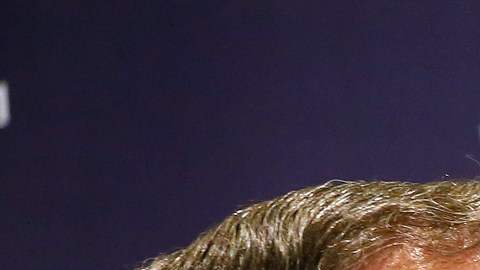 El enero, Charlie Beck anunció su retiro en una rueda de prensa junto al alcade Eric Garcetti, a quien corresponde la elección del sucesor.