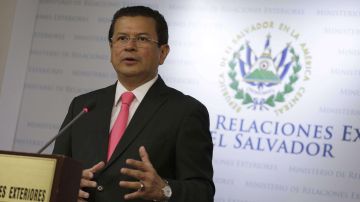 El canciller de El Salvador Hugo Martínez.