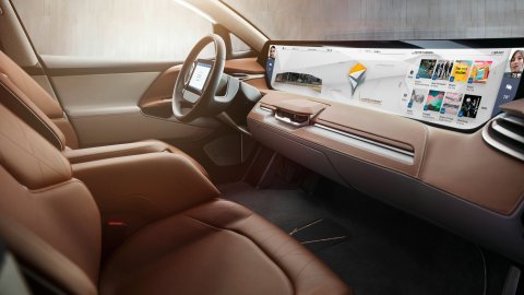 El auto incluye en su interior una enorme pantalla táctil. Los tapetes que usen dependen de tu estilo de vida. /Foto: Cortesía Byton