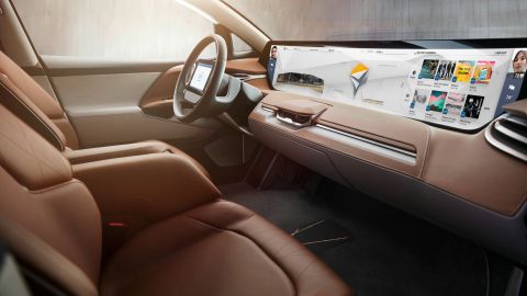 El auto incluye en su interior una enorme pantalla táctil. Los tapetes que usen dependen de tu estilo de vida. /Foto: Cortesía Byton