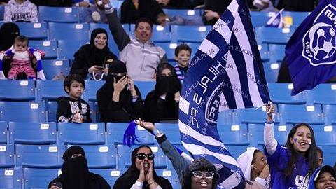 La fiesta de las mujeres saudís en el estadio. EFE