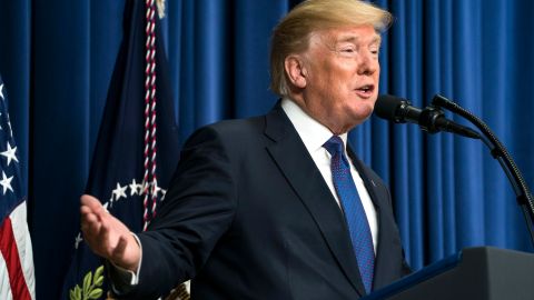 Trump comparó a la prensa nuevamente con criminales: "Los medios en EEUU son deshonestos y corruptos"