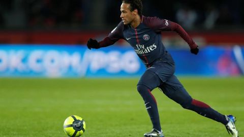 Neymar fichó con el París Saint-Germain por 222 millones de euros