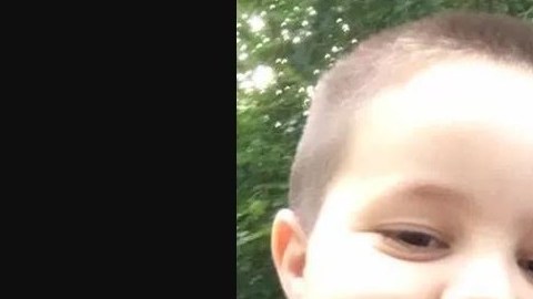 Aramazd Andressian Jr. y su madre, Ana Estévez.