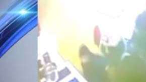 Las imágenes fueron captadas por una cámara de seguridad.