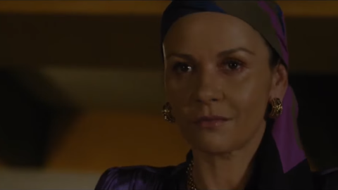 Catherine Zeta Jones, personificando a Griselda Blanco.