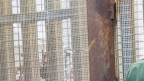 Se sospecha que la suspensión es por un nuevo jefe de Patrulla Fronteriza que nunca ha estado a favor de abrir la puerta.