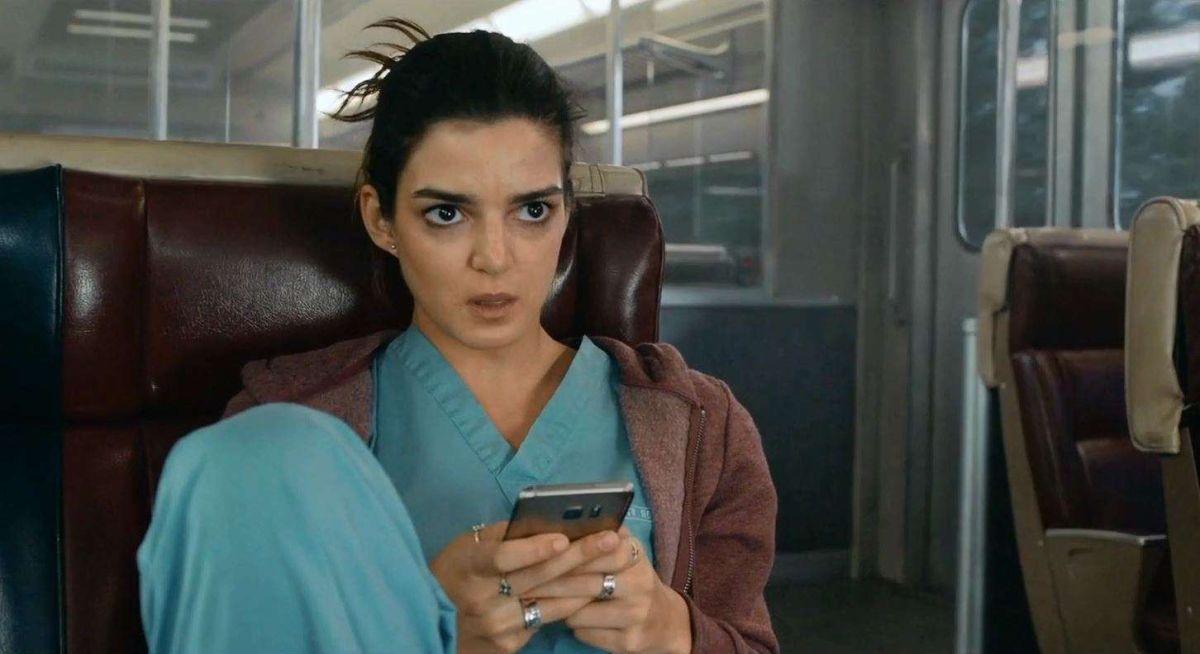 Video La Historia Detras De The Commuter Entrevista Con Clara Lago Y Jaume Collet Serra La Opinion