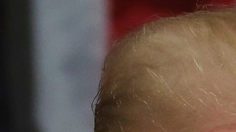 Lupillo Rivera estuvo como analista político en Univision