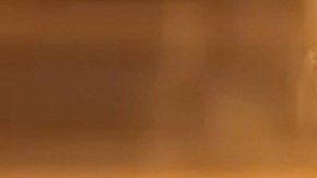 Peter Dinklage en un comercial para el Super Bowl