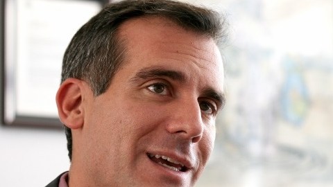 Necesitamos un país que no trate de separar a las personas, sino de multiplicar el éxito", dice Garcetti, alcalde de L.A. desde 2013.