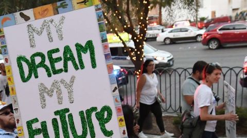 Los "Dreamers" no podrán ser deportados, tras orden de juez.