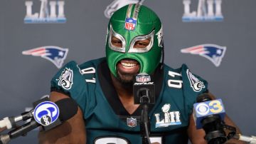 Fletcher Cox, de Philadelphia Eagles, con una máscara de lucha libre. Hannah Foslien/Getty Images