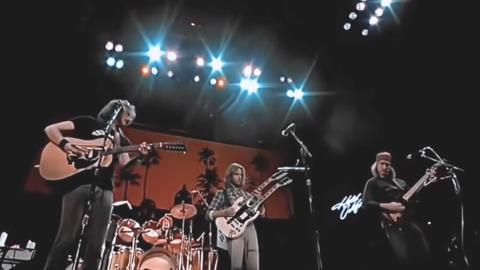 "Hotel California", en la voz de la banda "Eagles".
