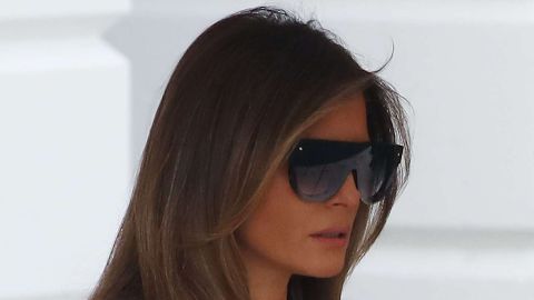 Melania canceló, repentinamente, su viaje a Davos para acompañar a Trump.