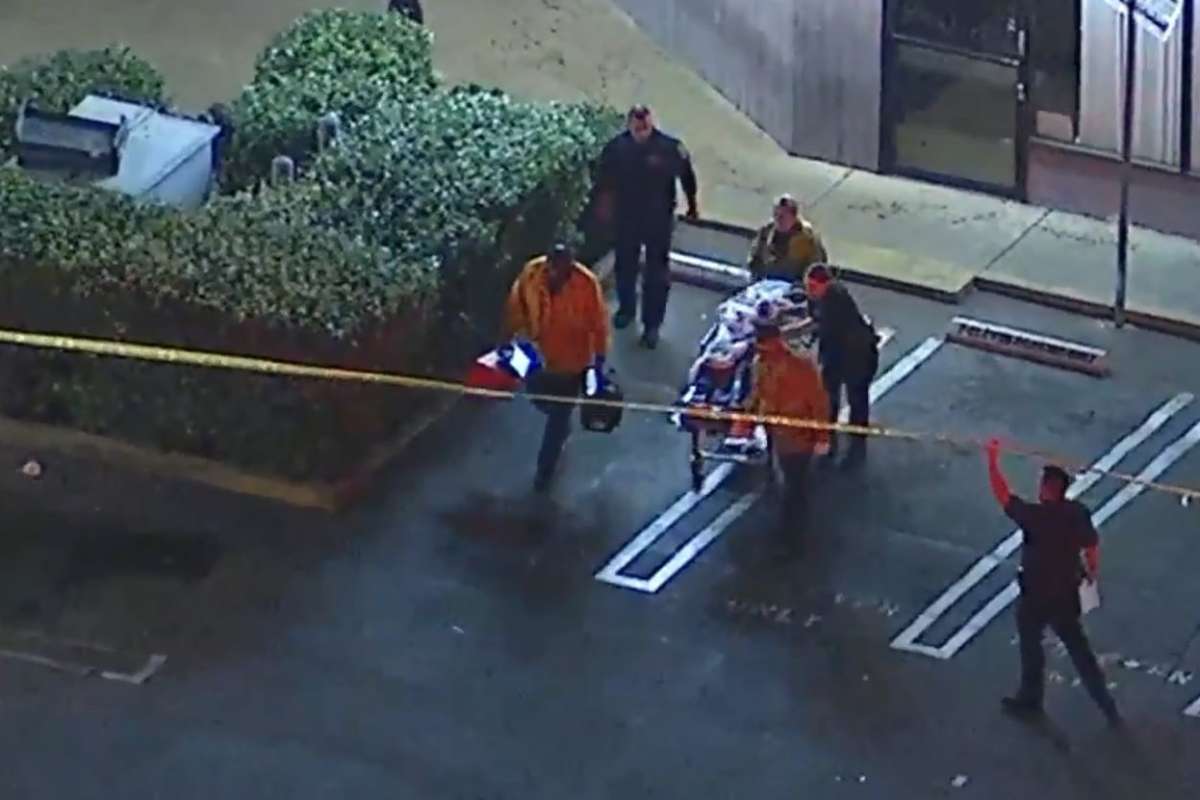 Discusión conlleva tiroteo en frente de 7-Eleven en North Hollywood - La  Opinión