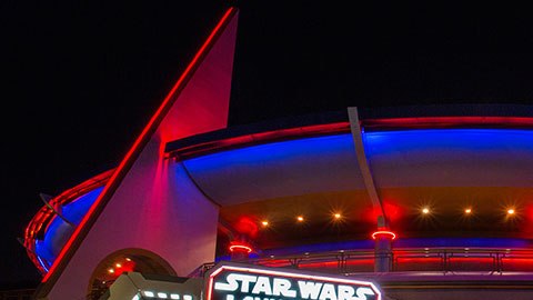Con esta rebaja se espera que más personas disfruten de nuevas atracciones, como Star Wars y el Festival de Gastronomía y Vino.