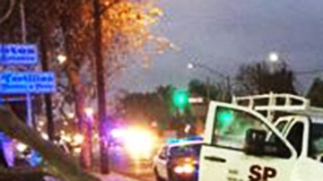 Agentes recorren esa zona del condado de Orange para dar con la persona que jaló el gatillo.