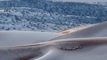 Una inusual tormenta de nieve cayó en el desierto más caluroso del mundo. Twitter