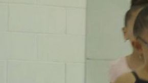 Sarai Arce padece una congénita enfermedad conocida como huesos de cristal.