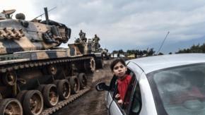 Tropas terrestres turcas cruzaron el domingo la frontera con Siria elevando la tensión en la región./ Getty