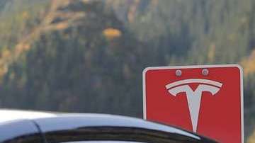 En todo el mundo, Tesla tiene 8,496 bombas Supercharger en 1,130 ubicaciones