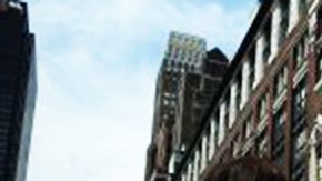 Hasta el momento ya van 81 tiendas que cierran por la crisis económica que atraviesa la compañía.