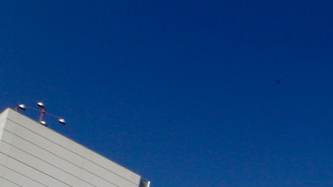 02/26/18 / LOS ANGELES/ 64 year old worker Maria Ponce joined union workers during a rally in front of the LAC+USC Medical Center, joined by faith leaders, L.A. residents and elected officials in a show of solidarity for the good union jobs that Americans need now more than ever.ÊMonday's action in Los Angeles is one of hundreds of similar actions at cities and worksites across the nation. (Photo by Aurelia Ventura/La Opinion)