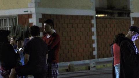 Los mexicanos salieron en pijama para ponerse a salvo. / EFE