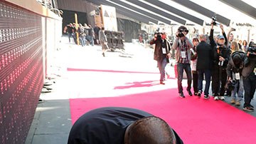 Autoridades piden a la comunidad evitar conducir por la zona o seguir indicaciones de desviación