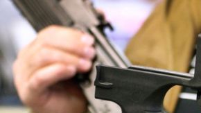 Las investigaciones apuntan a que la masacre en Las Vegas fue facilitada con el uso de "bump stocks" para que un rifle actué como automático.