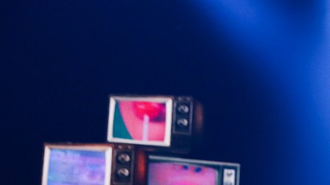 Bad Bunny y J Balvin sobre el escenario de Premio Lo Nuestro 2018